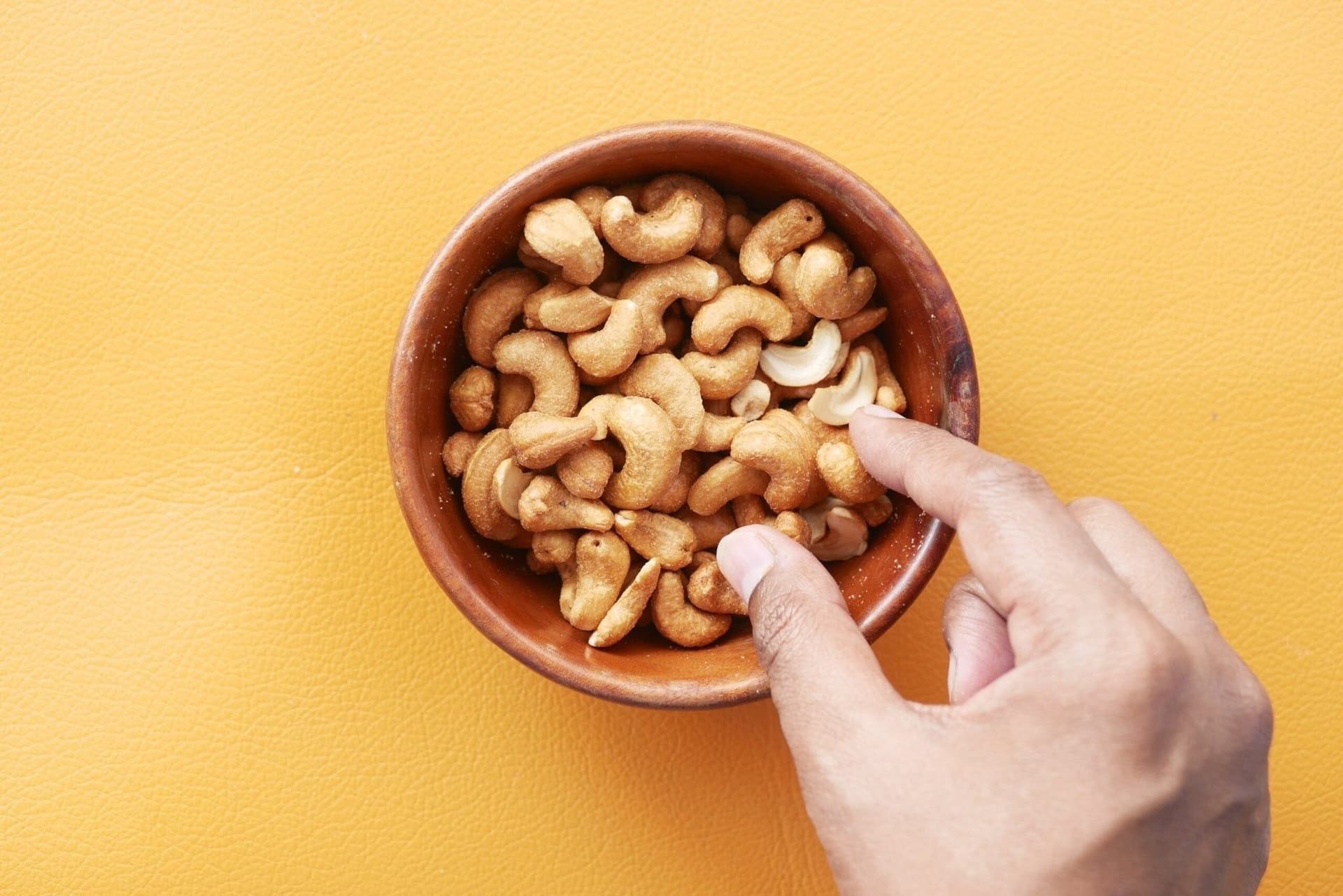 Can Dogs Eat Cashews? Health Tips And Alternatives