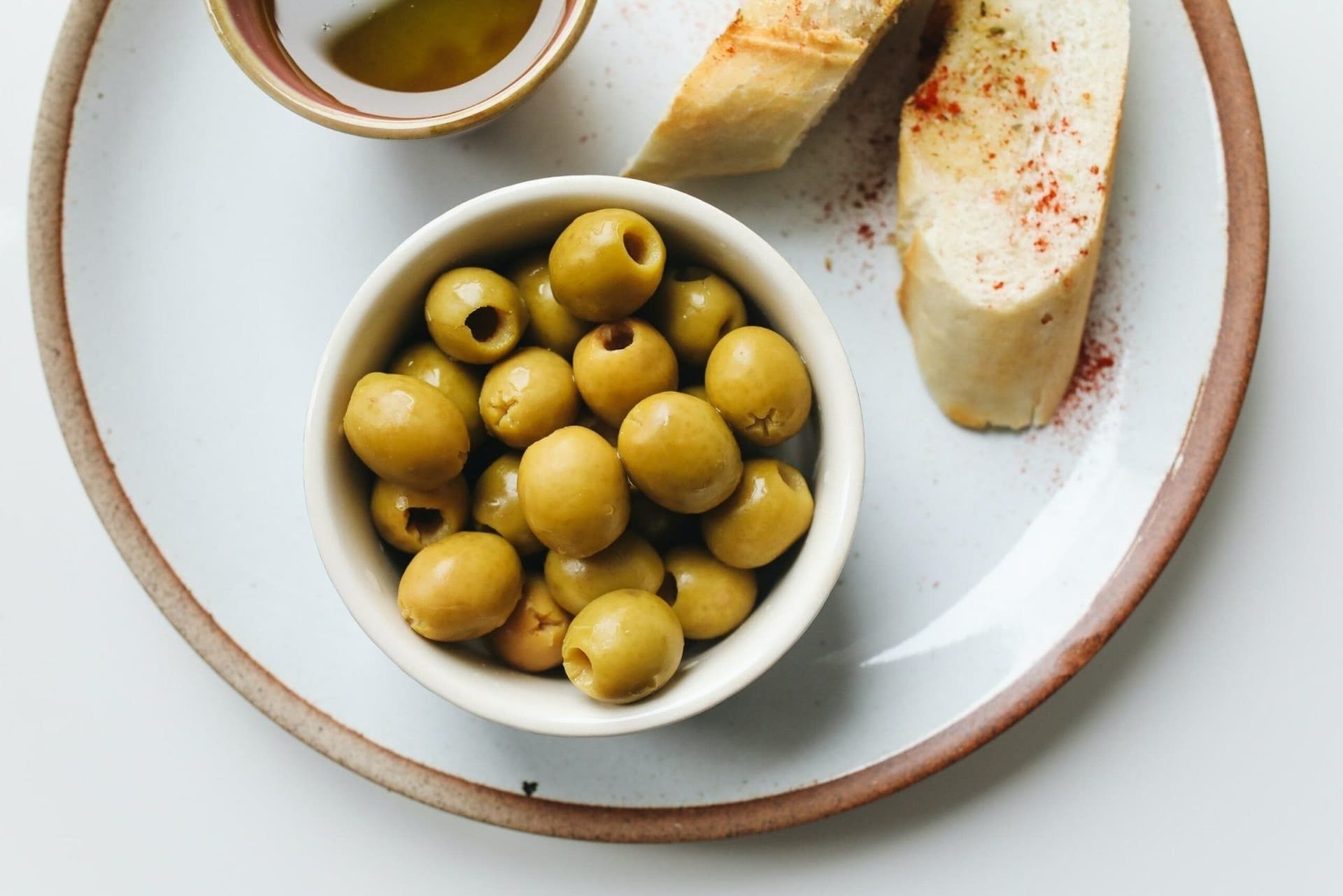 Can Dogs Eat Olives? Preparation And Healthy Alternatives