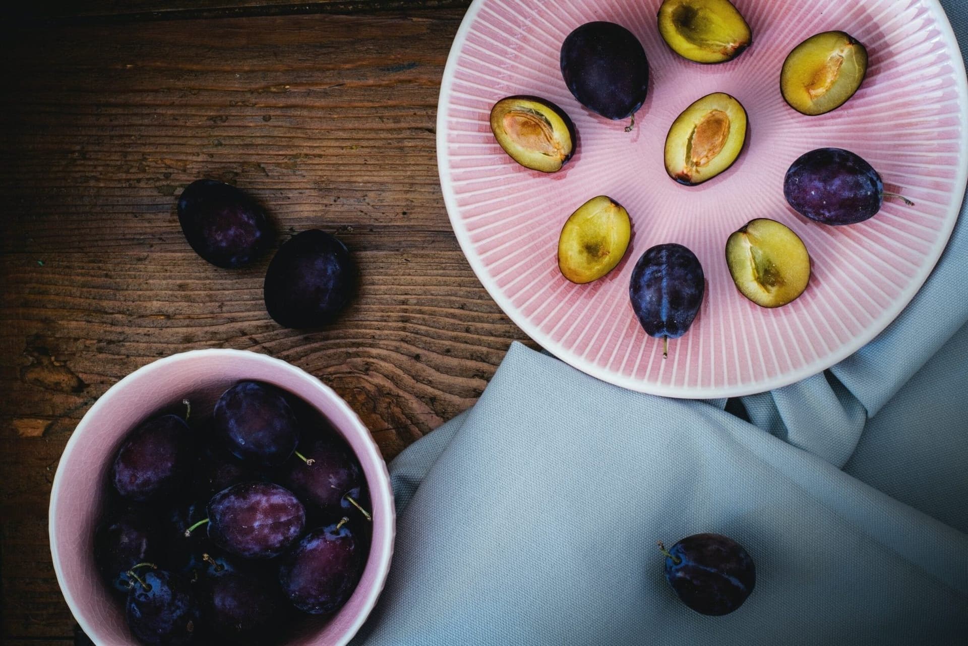 Can Dogs Eat Plums? Nutrition And Safe Feeding Tips